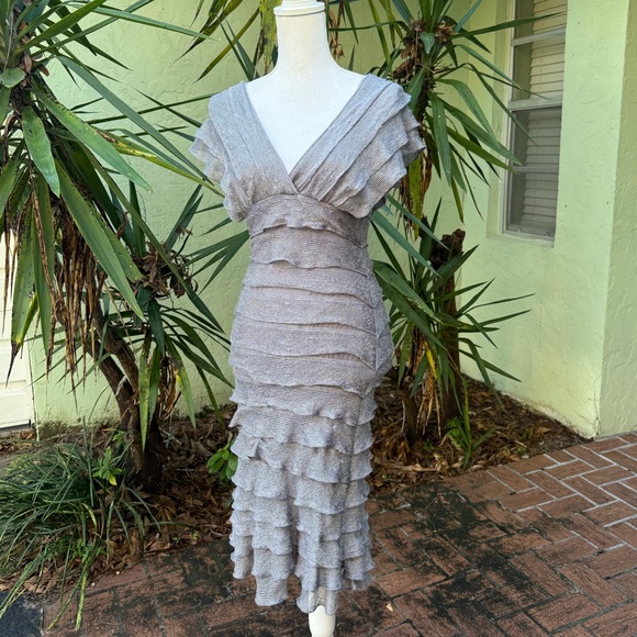 Max Studio Dresses & Skirts - Silver Gray Tiered Sweetheart Neckline Dress